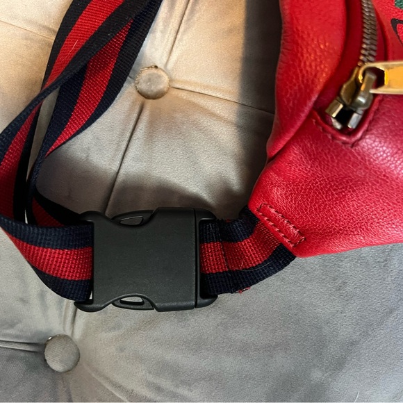 Gucci Red Leather Belt Bag with Green and Yellow Logo - Picture 2 of 5